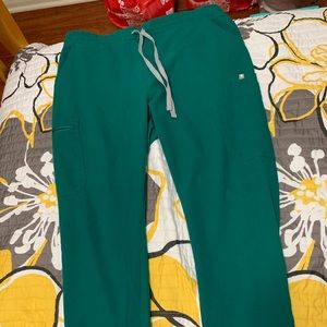 Figs Hunter Green scrub pants size large